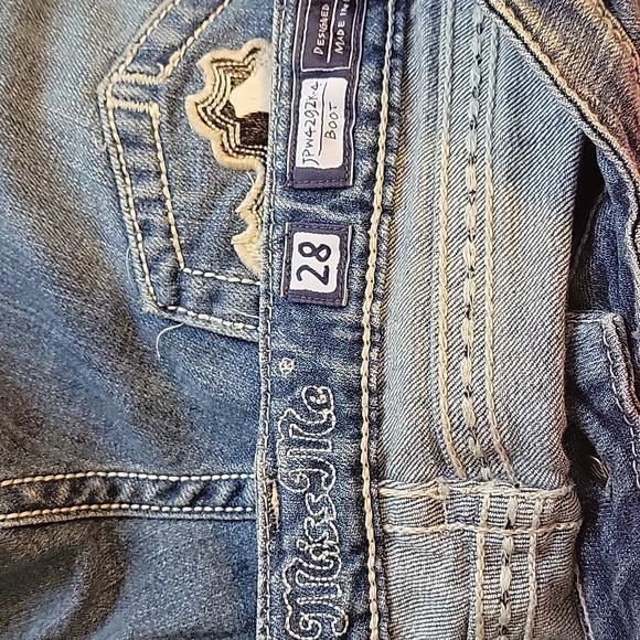 Miss Me Embroidered Blue Jeans - Picture 4 of 4